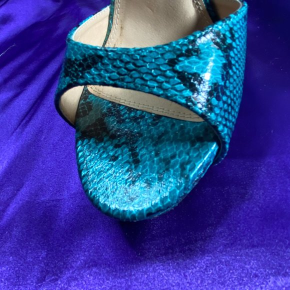 ๐Shoe Dazzle Chatelle Snake Print Stiletto Sandal - Picture 9 of 14